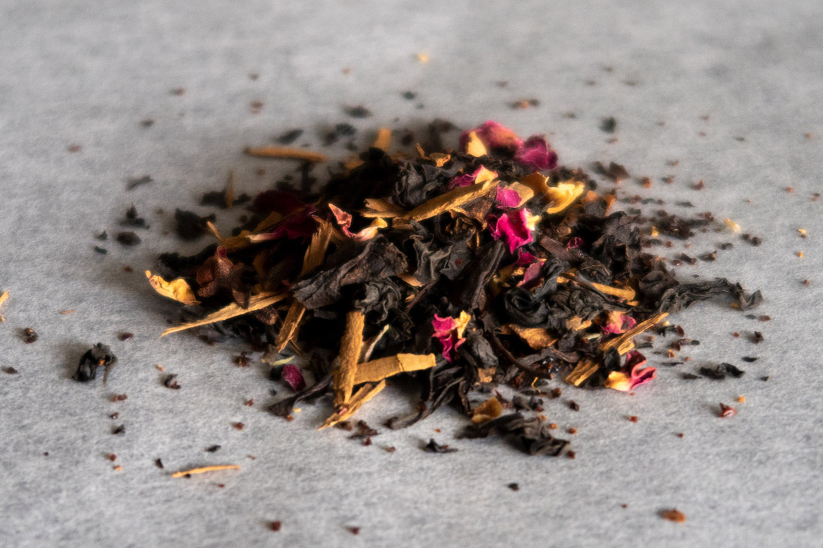 A loose tea blend with autumnal spices